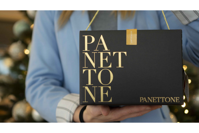 Box: Panettone, Oil, Almond, Flavored salt