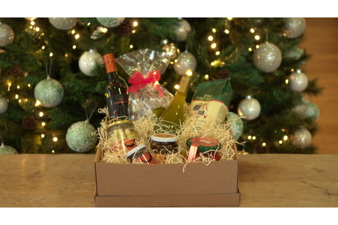 Box: Oil, Herbal Tea, Jam and Honey